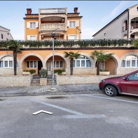 Sunny Adriatic Apartments Valentin Orsera Esterno foto
